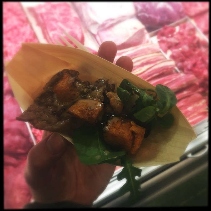 sirloin steak with peppercorn sauce